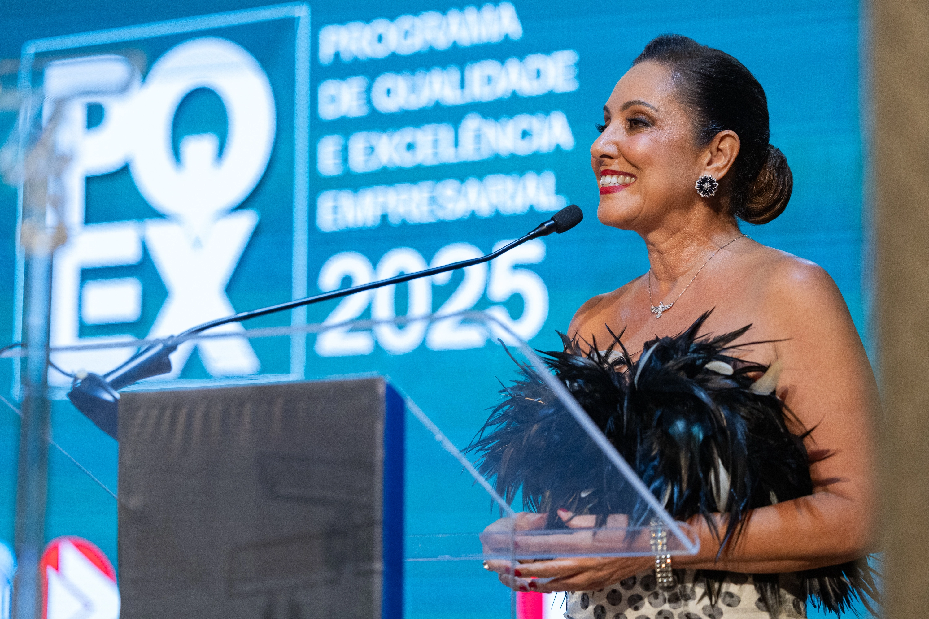 CMI/Secovi-MG celebra 20 anos do PQEX e reconhece empresas que mais investem em qualificação